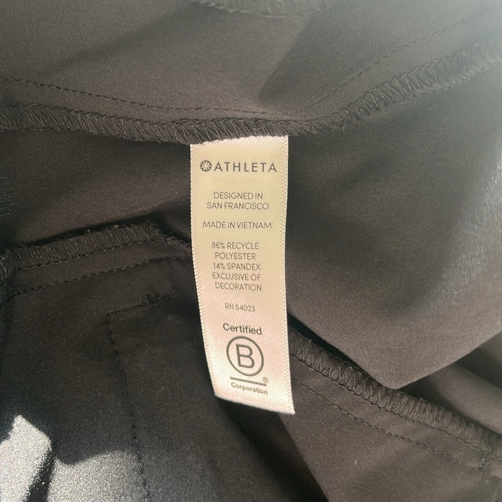 Athleta Tribeca 9” Bermuda Shorts Black - Picture 10 of 10